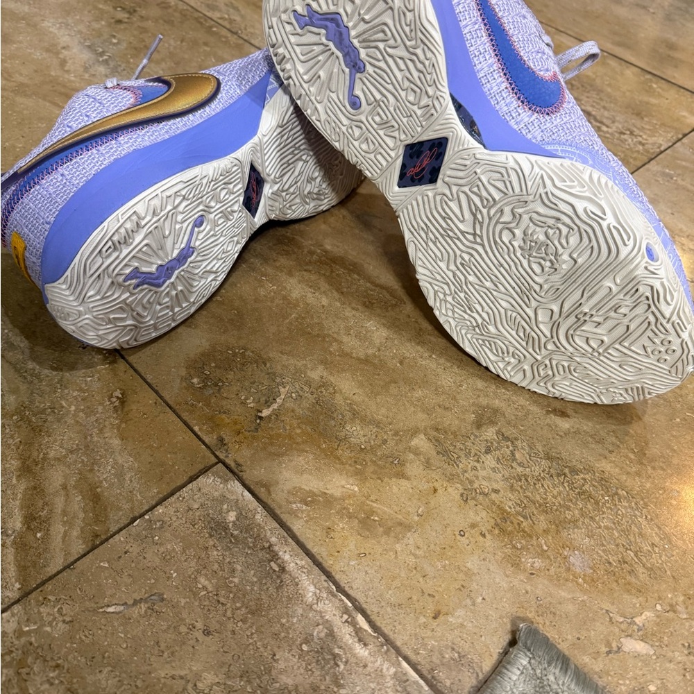 Nike Lavender and Gold Athletic Shoes